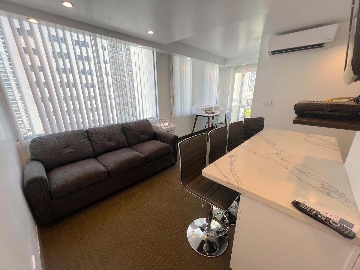 Picturesque Pacific Monarch Apartment