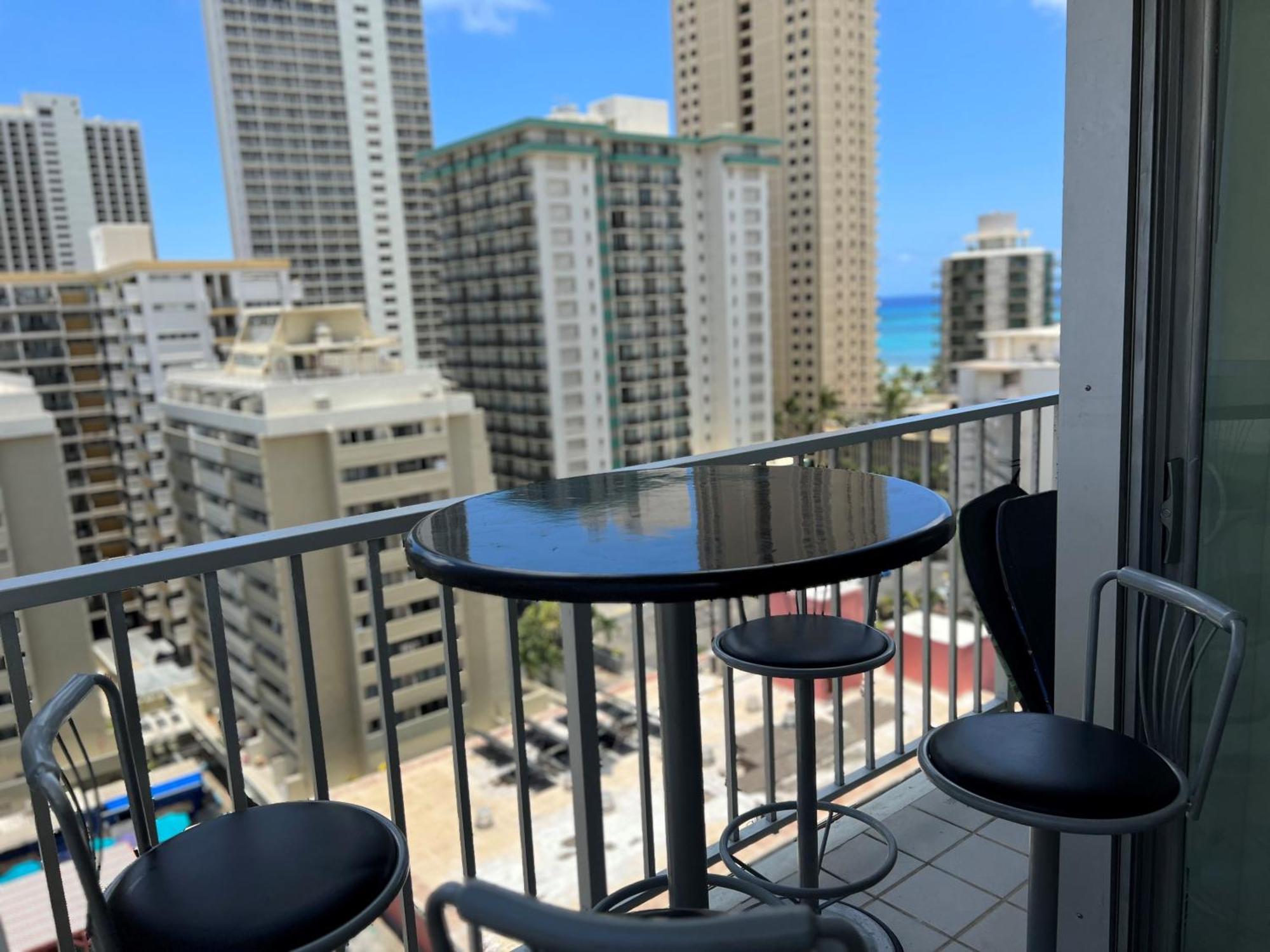 Picturesque Pacific Monarch Apartment Honolulu